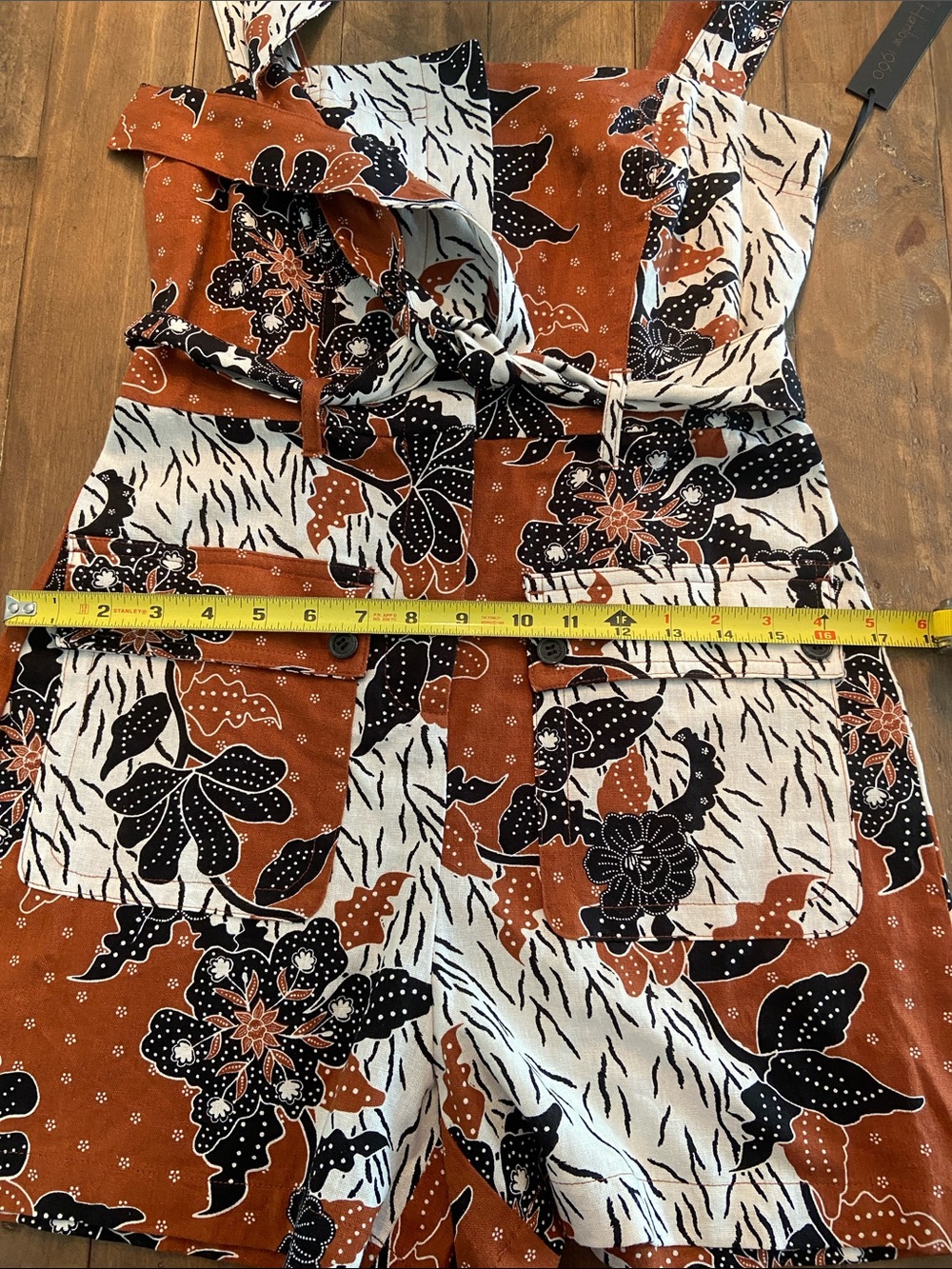 House of Harlow 1960 Rust, Black & White Floral Romper - Picture 3 of 4